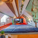Polarstern - Unique Boatstay! Ботель