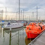 Polarstern - Unique Boatstay!