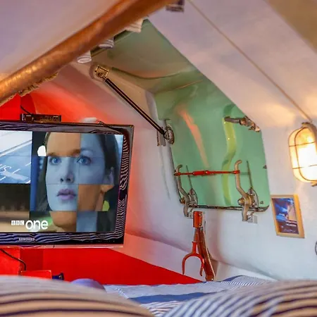 Polarstern - Unique Boatstay! 보트호텔 *
