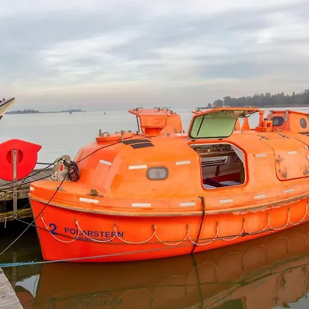 Hotel na wodzie Polarstern - Unique Boatstay! Monnickendam