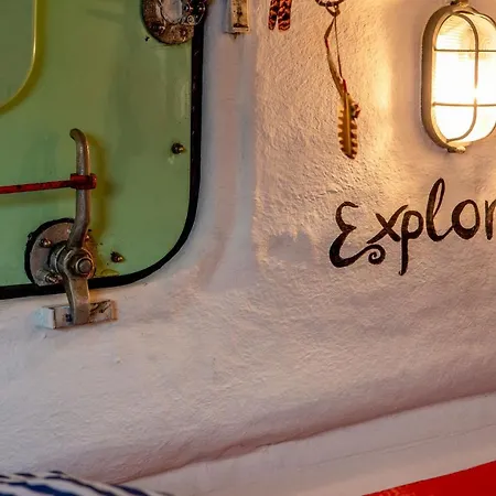 Polarstern - Unique Boatstay! * 모니켄담