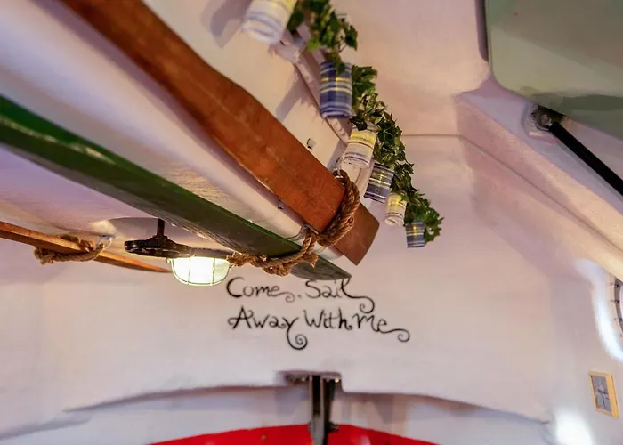 Polarstern - Unique Boatstay! Båthotell Monnickendam