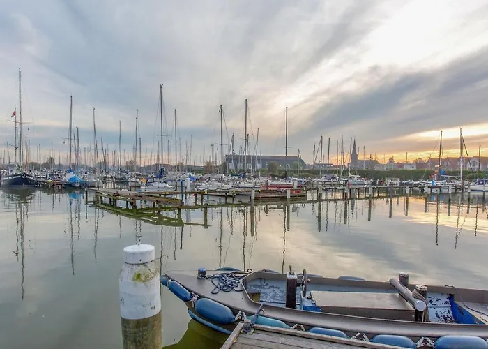 Båthotell Polarstern - Unique Boatstay!