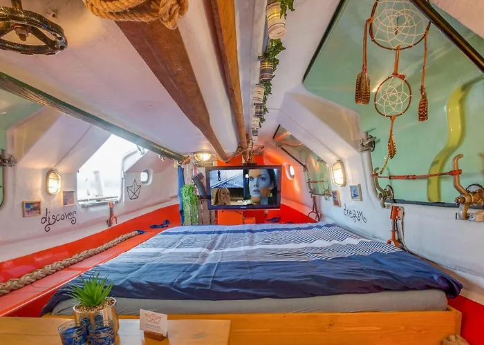 Polarstern - Unique Boatstay! Båthotell