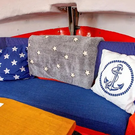 船屋 Polarstern - Unique Boatstay! *