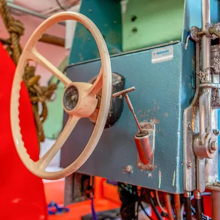 Polarstern - Unique Boatstay! 莫尼肯达姆