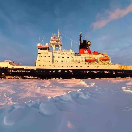 Polarstern - Unique Boatstay! بوتيل *