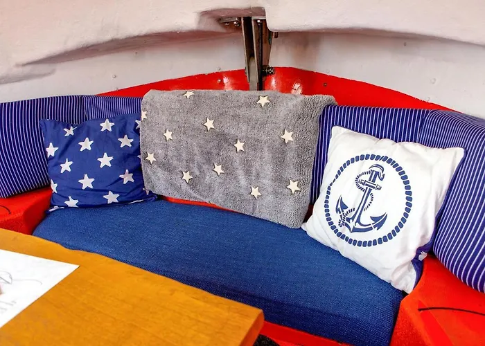 船屋 Polarstern - Unique Boatstay! *