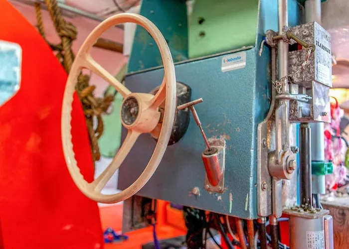 Polarstern - Unique Boatstay! 莫尼肯达姆