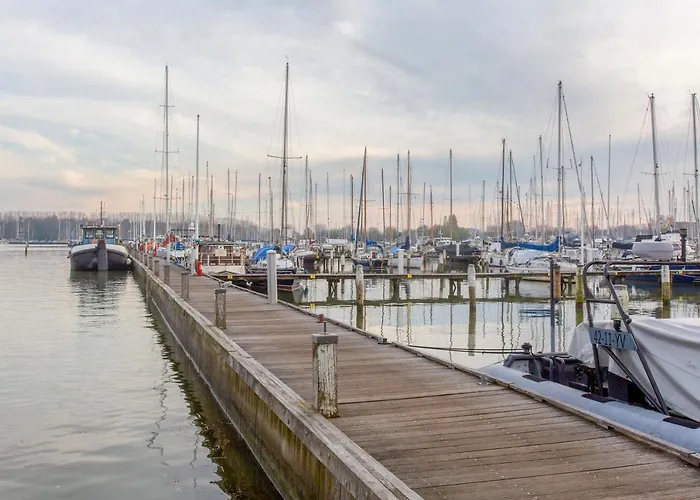 Polarstern - Unique Boatstay! 莫尼肯达姆