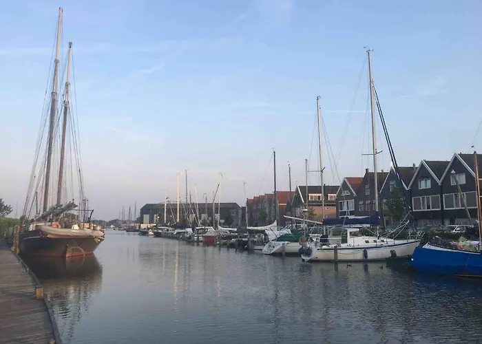 Polarstern - Unique Boatstay! *